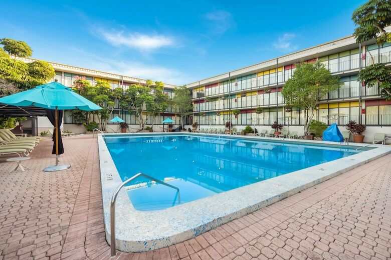 Motel Quality Inn & Suites Conference Center