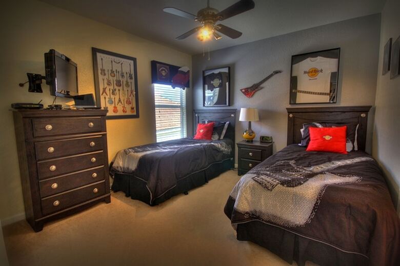 5br 5ba Home In Windsor Hills By Cv-2622