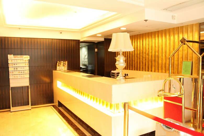 Oriental Lander Hotel