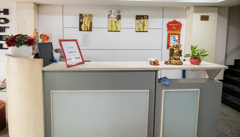Hotel Reddoorz Near Hiecc Tan Binh