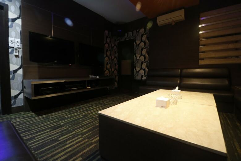 Hotel Reddoorz Plus Near Dc Mall Batam