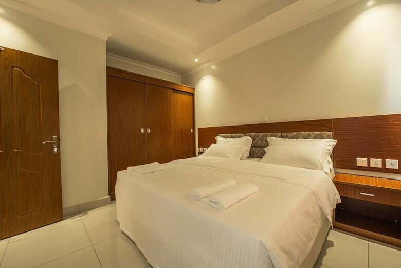 Lexor Apartments