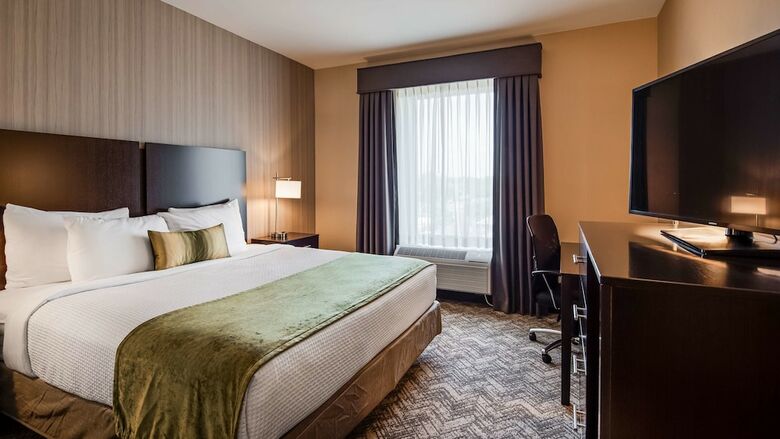 Best Western Plus Philadelphia-pennsauken Hotel