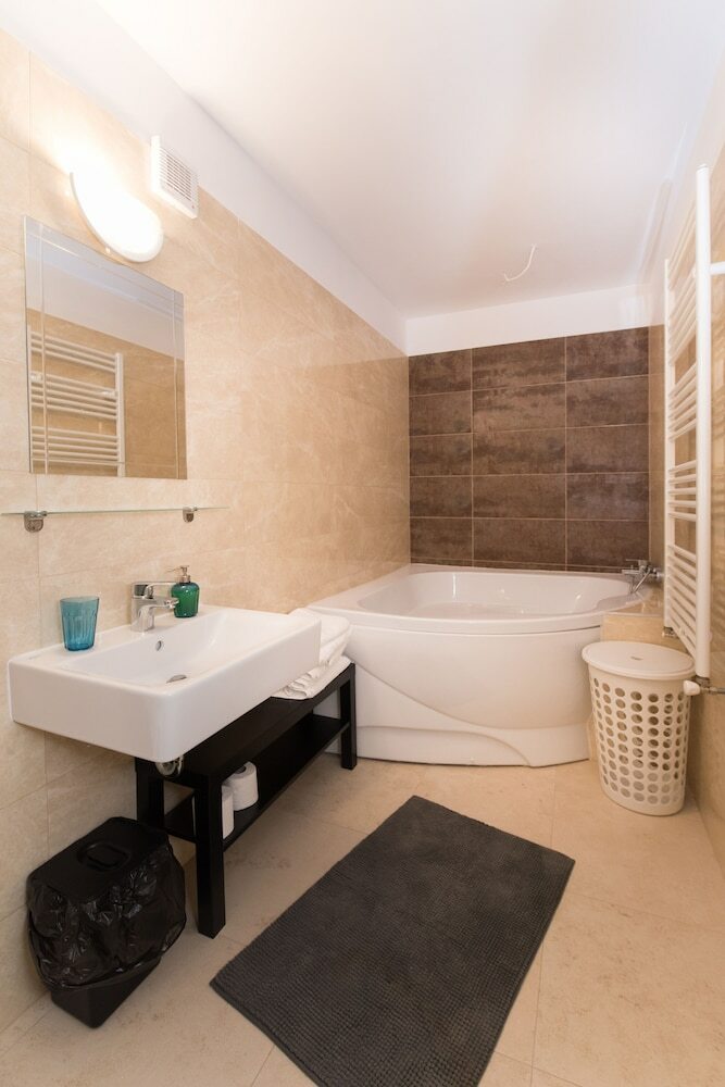 Apartamentos Thomas-apartments - In Brasov (Tractorul)
