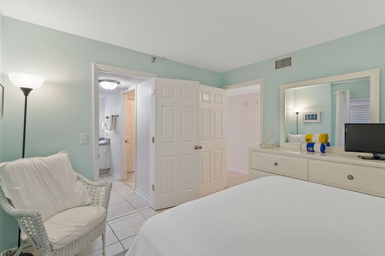 Tropical Suites At Sunglow Resort