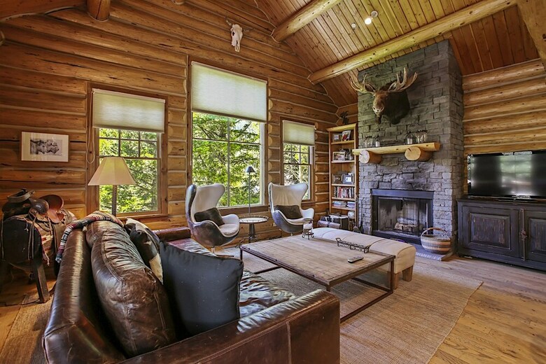 Abode At Moosehead Cabin