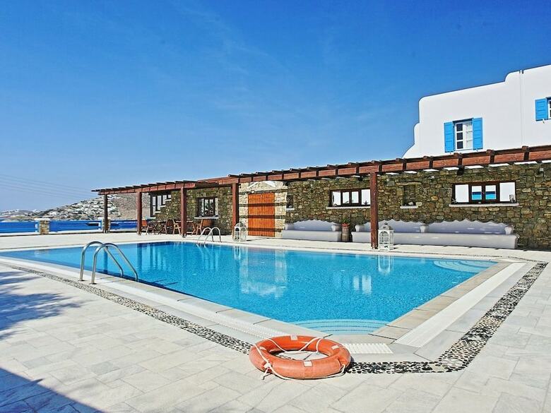 Hotel Maganos Suites
