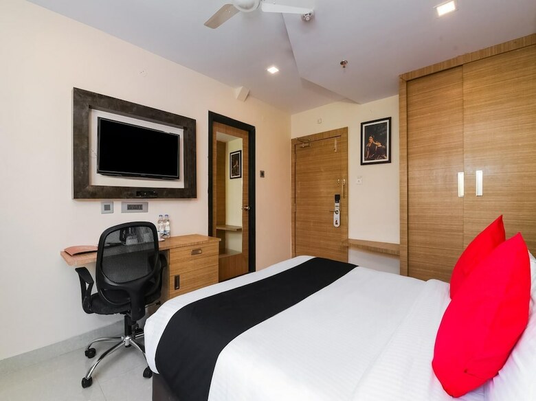 Rohini Jazz Hotel
