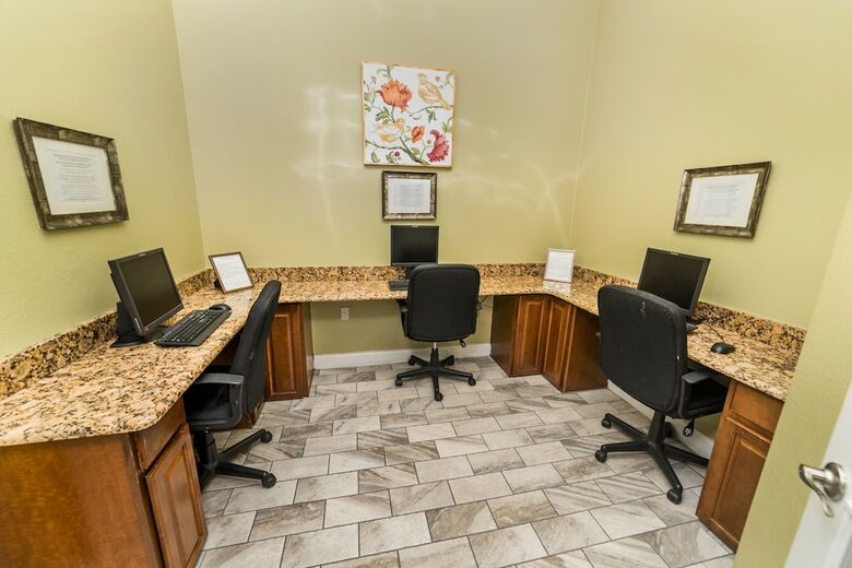 Ovm798 - Emerald Island - 4 Bed 3 Baths Townhome