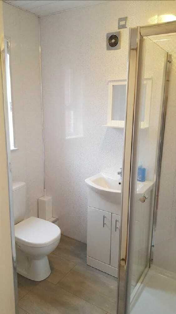 Hotel Lawnbrook Town Guest House