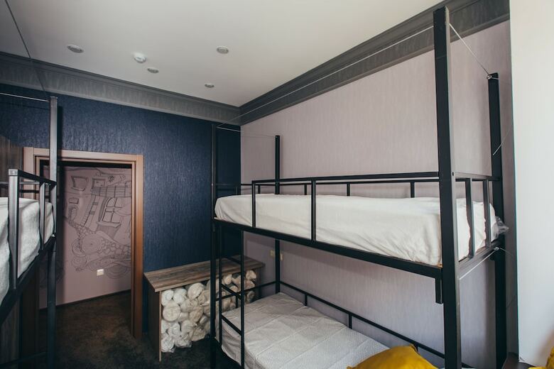 Hostal Karlson - Hostel