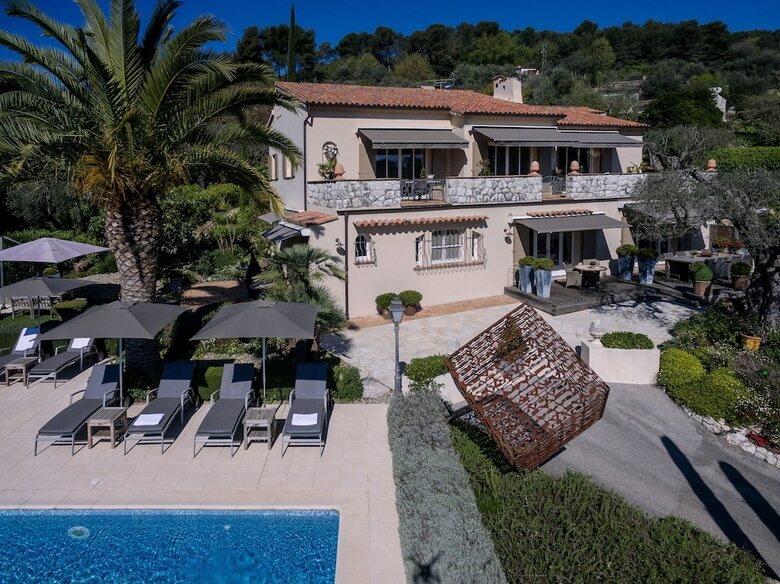 Bed & Breakfast Chambres D'h�tes Villa C�dria