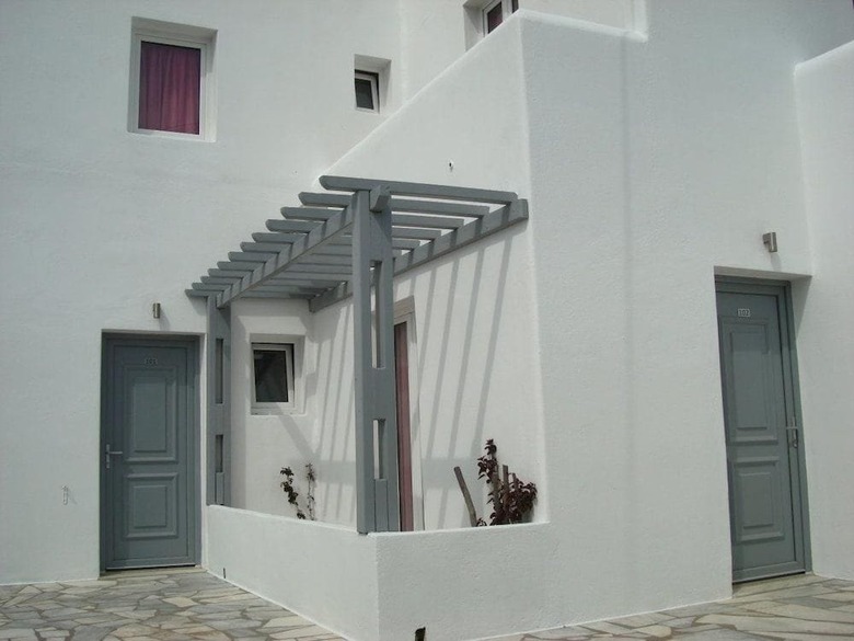 Apartamentos Elena Studios And Suites