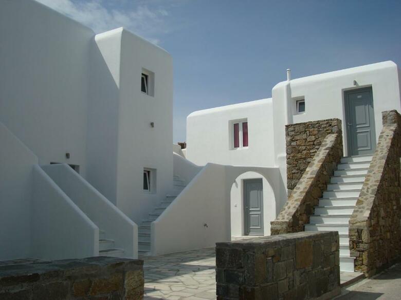 Apartamentos Elena Studios And Suites