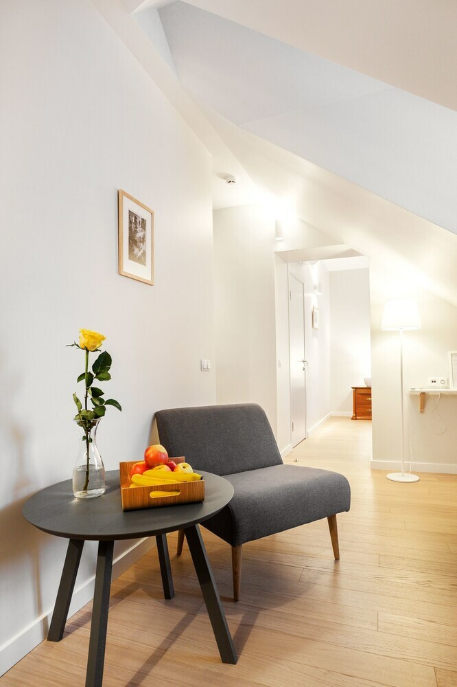 Jolly Apartments