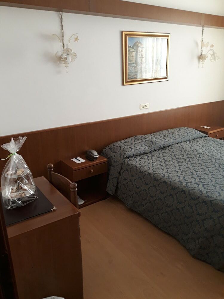 Hotel Florida