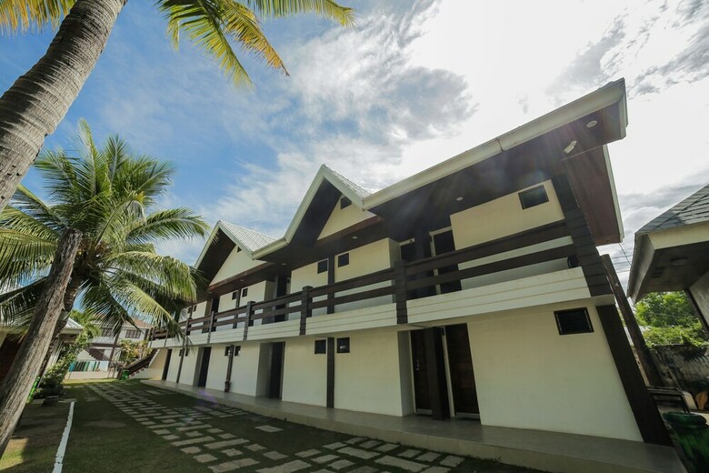 Hotel Bataan White Corals Beach Resort