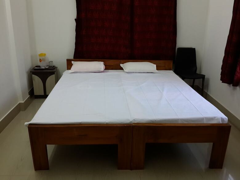 Hotel Lodge Lipika