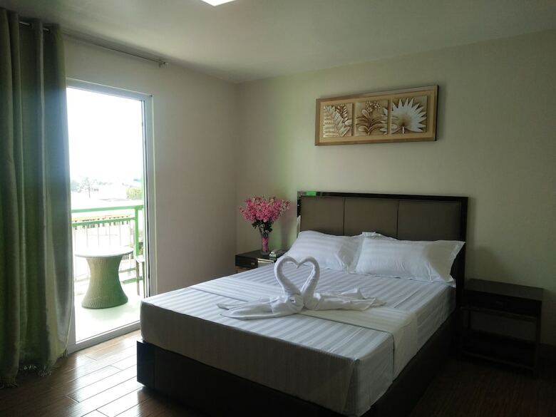 Meaco Royal Hotel-batangas City