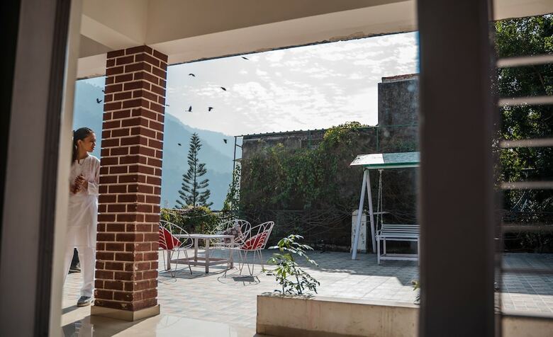 Hotel Swiss Cottage And Spa By Salvus