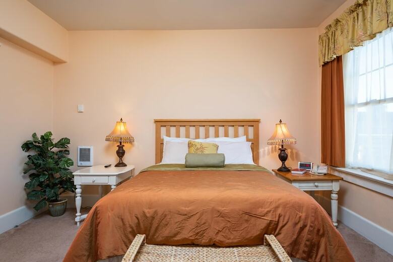 Historic Hotel Condon