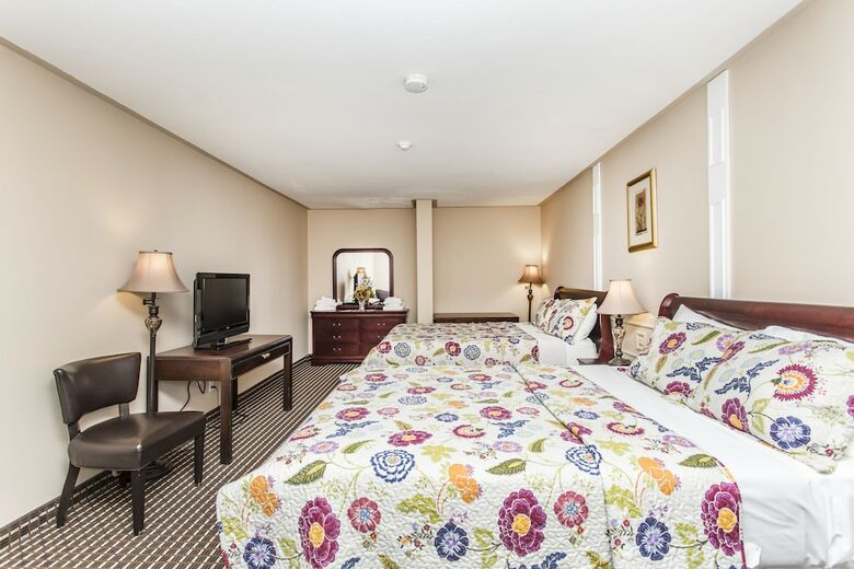 Motel Grewals Inn And Suites By Elevate Rooms