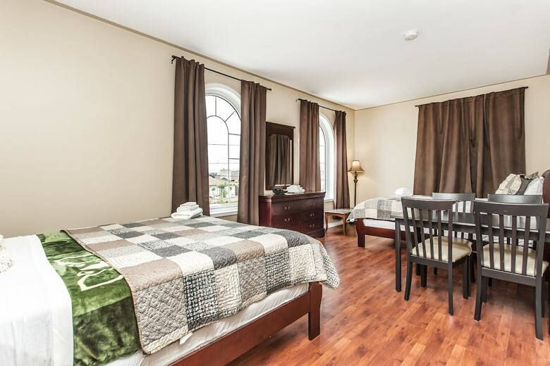 Motel Grewals Inn And Suites By Elevate Rooms