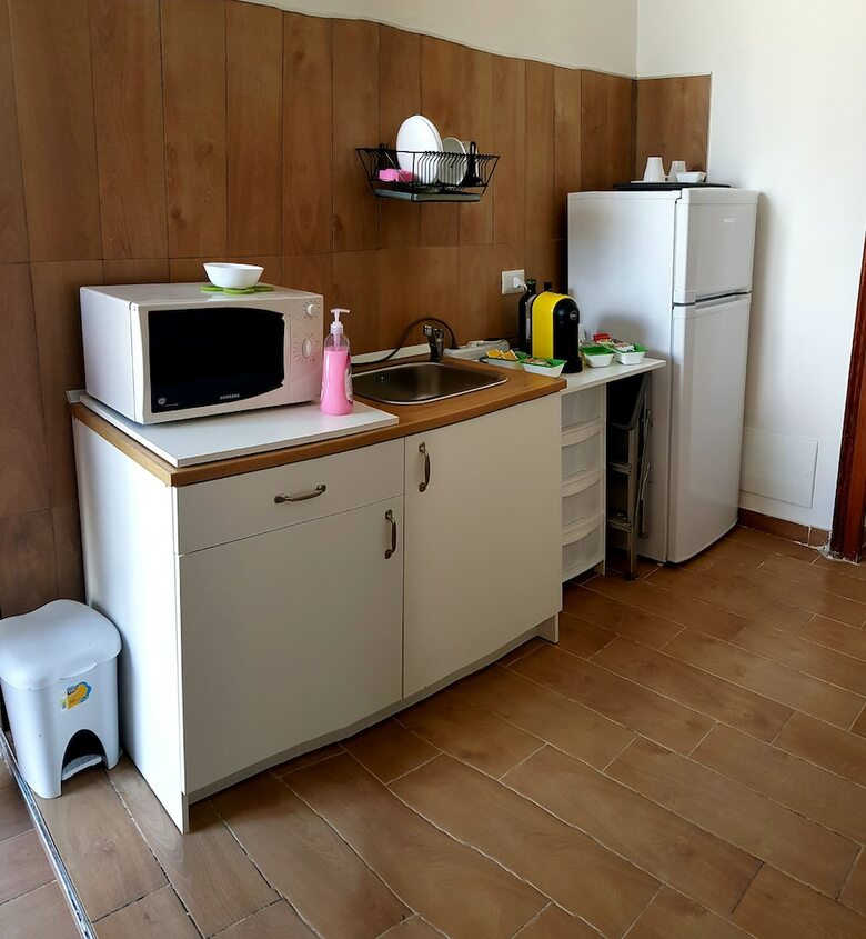 Bed & Breakfast Tortora Room In Garibaldi Square