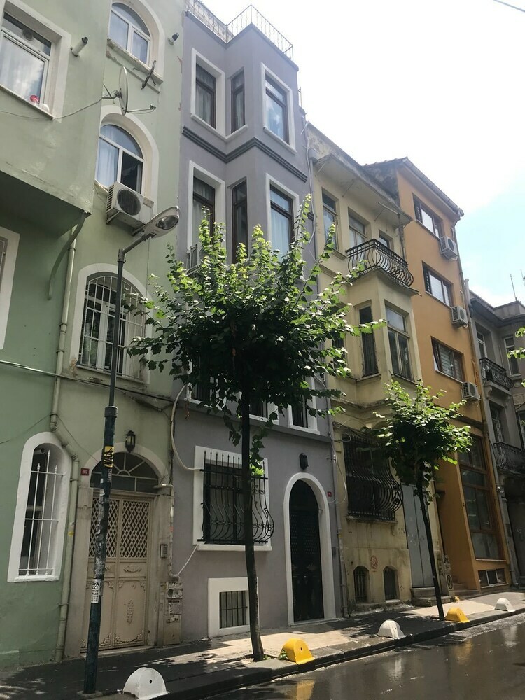 Taksim Aparts Roncalli