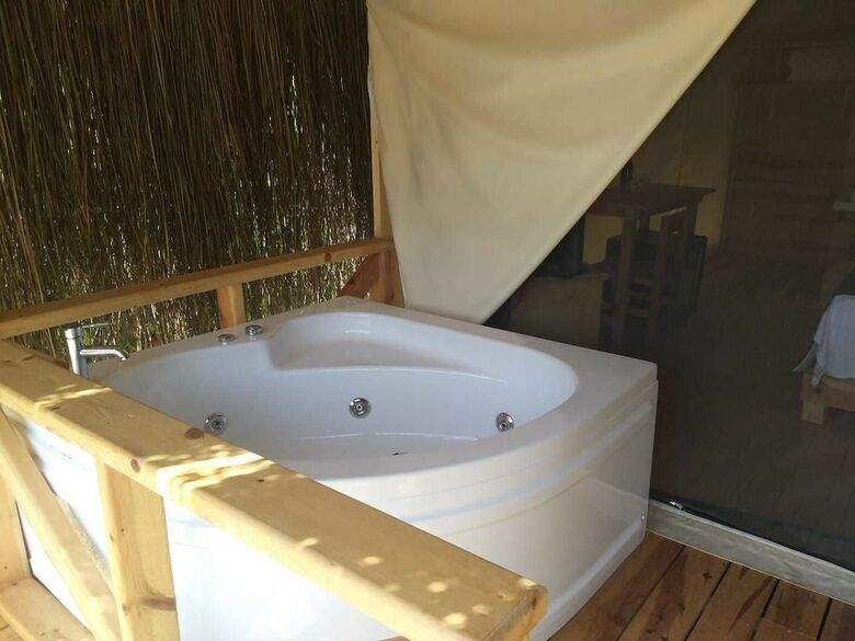 Hotel Green Pine Beach & Bungalows
