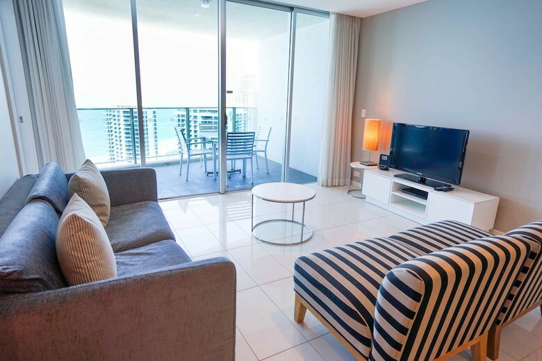 H Residence Apartments- Holiday Paradise