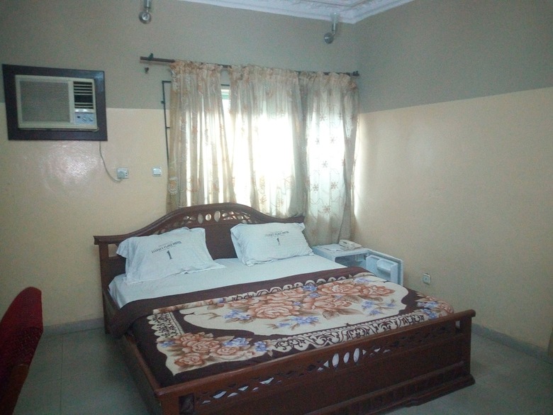 Hotel Sylvia's Place
