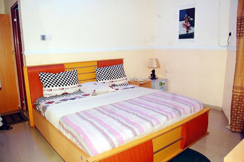 De-b Garden Hotel