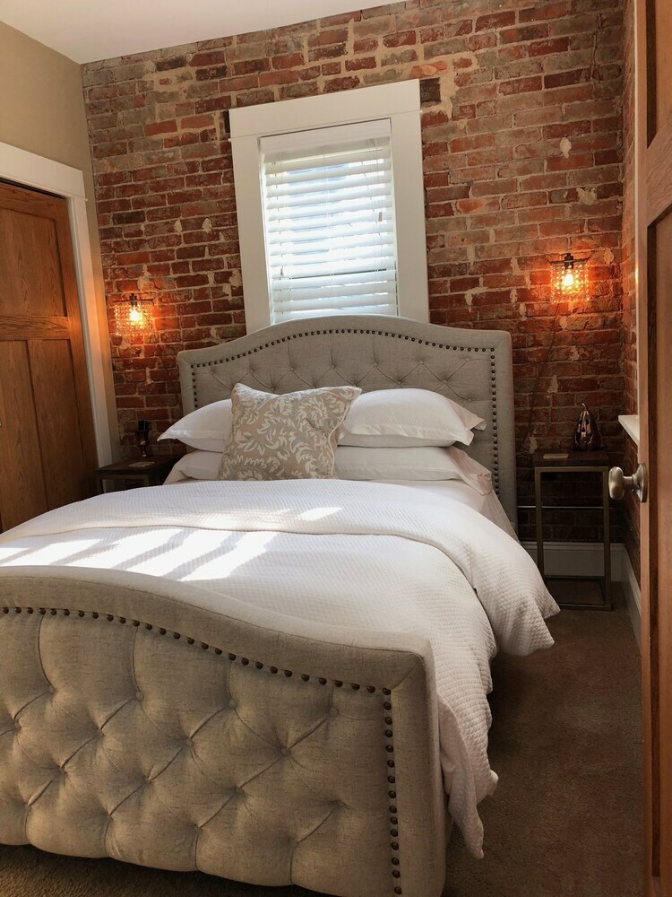 Bed & Breakfast Kara's Kottages @ Cedar St
