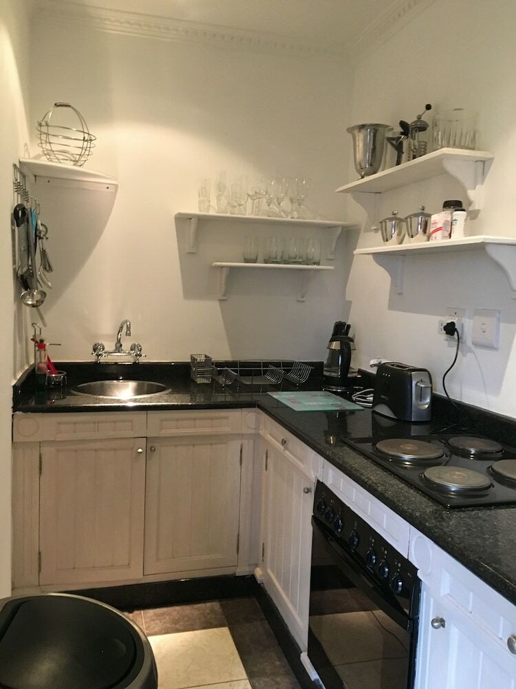 123 Ocean View Drive Apartment