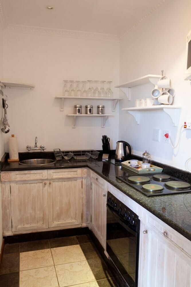 123 Ocean View Drive Apartment
