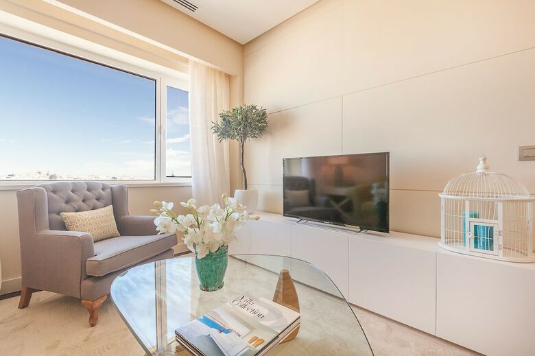 Home Club Torre Madrid Apartments