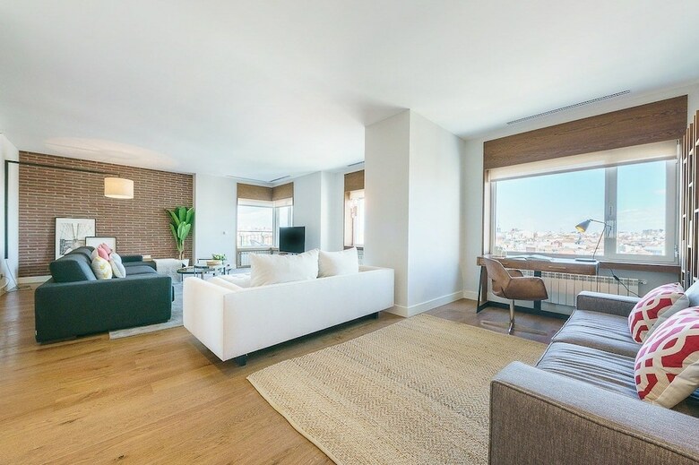 Home Club Torre Madrid Apartments
