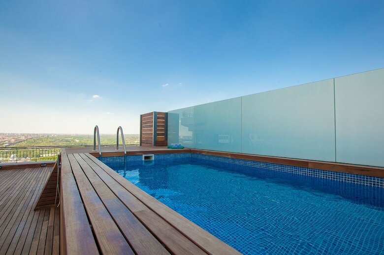 Home Club Torre Madrid Apartments