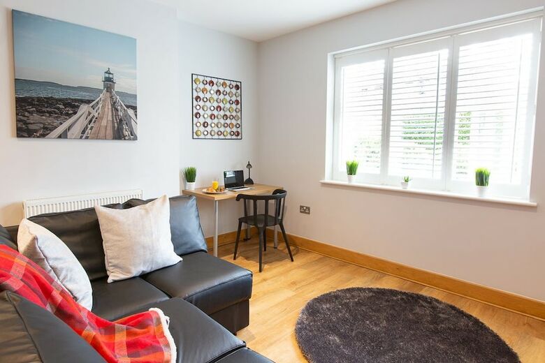 Apartamentos Homefromholme Alban House