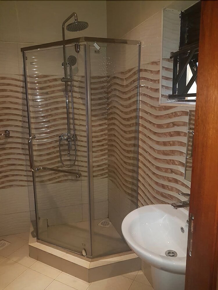Hotel Palm Gardens And Guest House