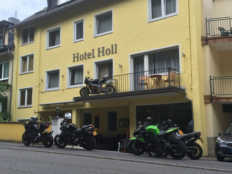 Hotel Holl