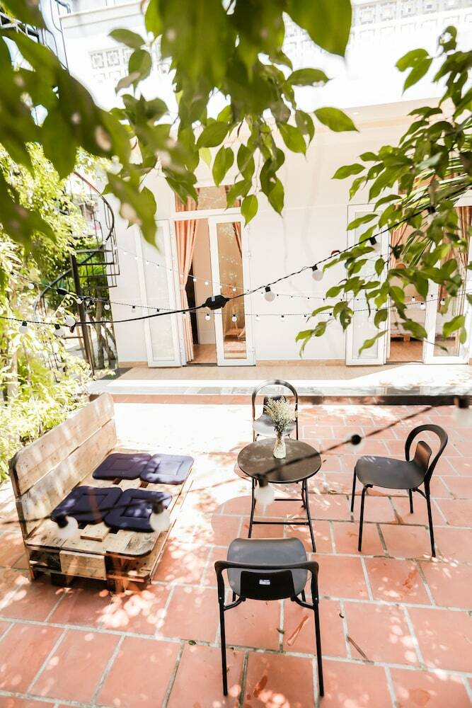 Hostal Bisou de La Riviere - Hostel