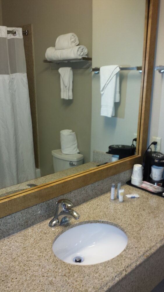 Hotel Baymont By Wyndham Columbus