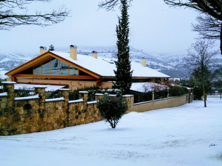 Agroturismo Casa Rural La Monj�a