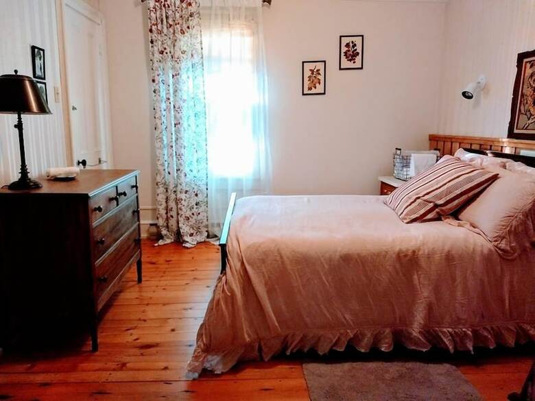 Bed & Breakfast La Maison Rose Alma Couette Et Caf�