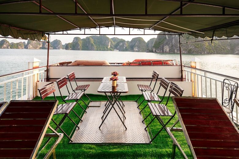 Charm Boutique Cruise