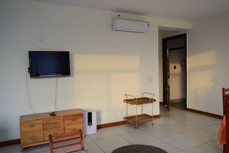 Aparthotel Vehomes Spacious Condo In Greater Noida