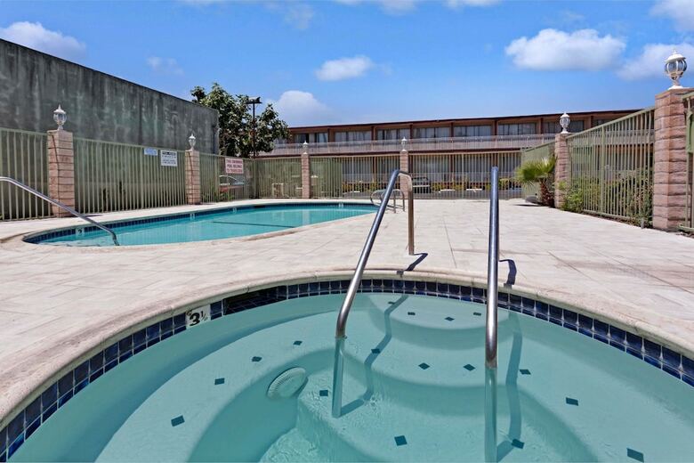 Motel Travelodge By Wyndham Pasadena Central