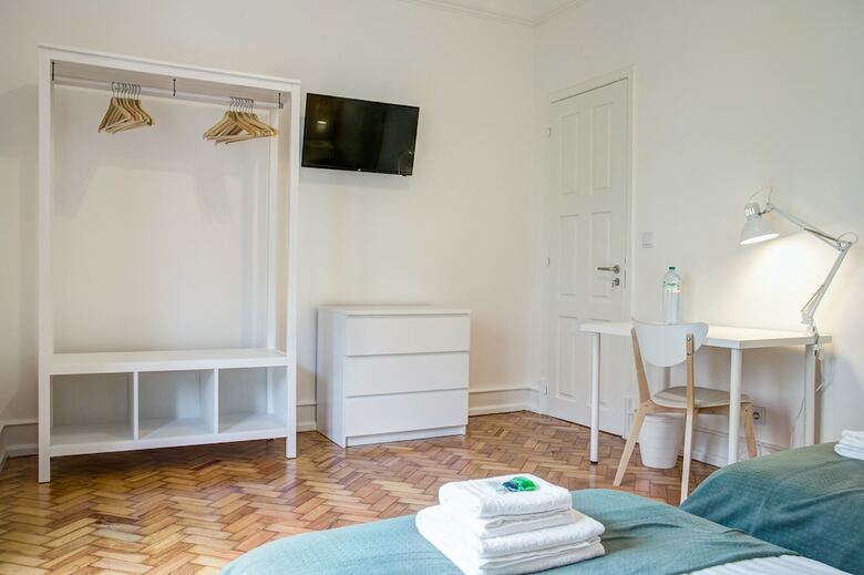 Hotel Home Out Rooms & Apartments